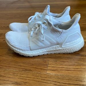 EUC Men’s Adidas Boost tennis shoes- size 9- White